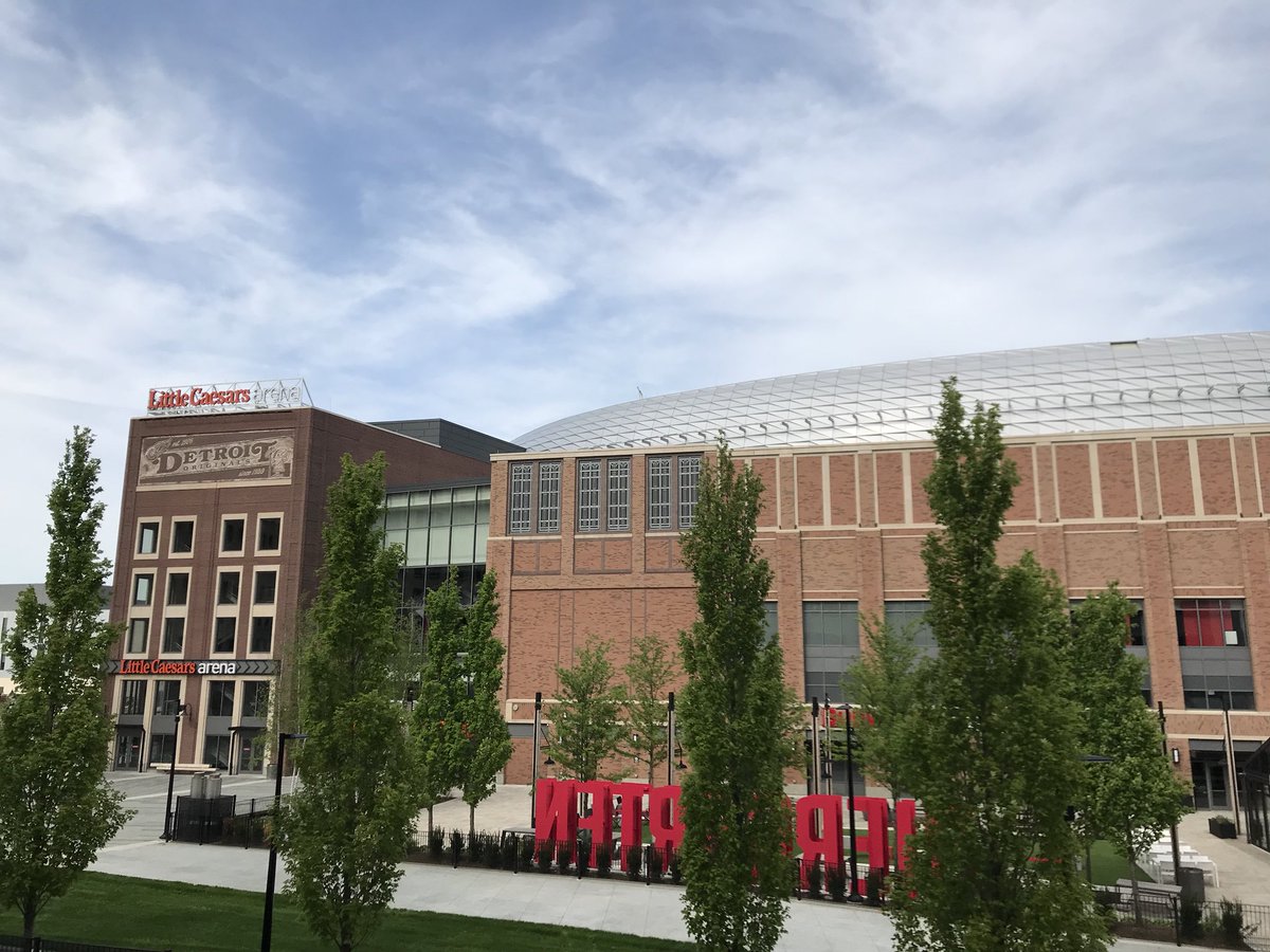 76° and sunny? We’ll take it. 😍