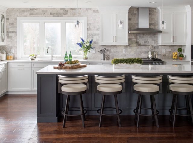 RebeccaKeepper's tweet image. This kitchen features some of the most popular choices among homeowners renovating their kitchens: white cabinets and countertop, wood floors, gray cabinets (on the island) and multicolored backsplash. #Houzz #Whitecabinets #Kitchenfeatures #Popularchoices