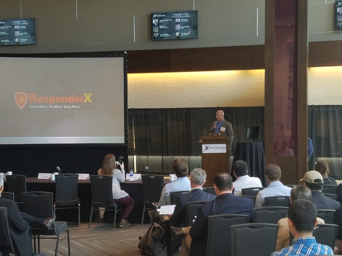responderx's tweet photo. Cody Blount pitching #ResponderX at #TNVC2018 during the elevator pitch competition! https://t.co/WAvyr17kIY