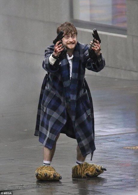 mspeacherino's tweet photo. 🗣I LET THE CLIP WINGARDIUM LEVIOSA https://t.co/7xcRWCsZBQ