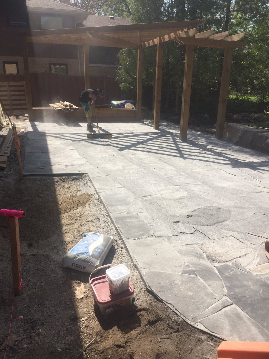 stacks4daze's tweet photo. Another happy customer! This weeks #landscape #design 👍🏻 https://t.co/Kq4S1XkKDM