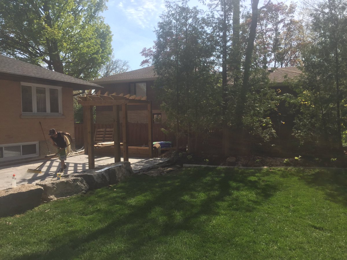 stacks4daze's tweet photo. Another happy customer! This weeks #landscape #design 👍🏻 https://t.co/Kq4S1XkKDM