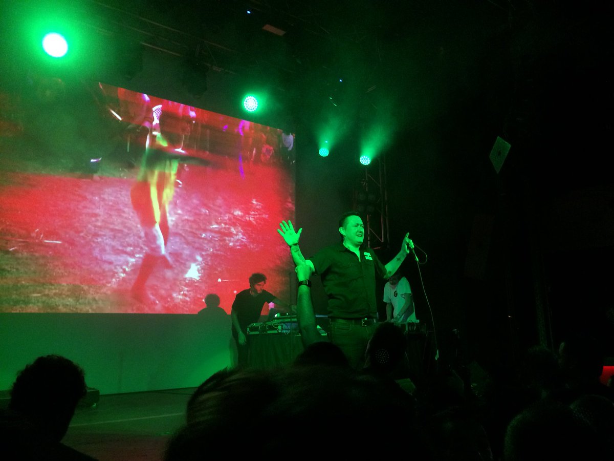 De nuevo en #Madrid, conciertazo de <a href="/muguruzafm/">Fermin Muguruza</a> con <a href="/TSOWCband/">TSOWC</a> y su B-Map en <a href="/JoyEslava1/">Joy Eslava</a>