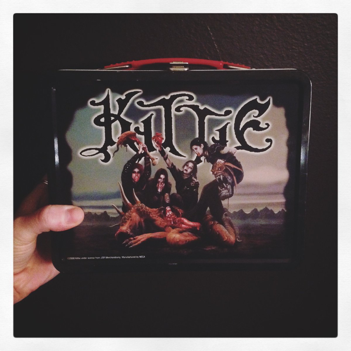 OFFICIALKITTIE's tweet photo. #tbt who had one?
@morgankittie
@love_instereo
@fallonbowman
#kittie #kittieband #kittietheband #nostalgia #lunchbox #alienbeast #morganlander #mercedeslander #fallonbowman #talenaatfield https://t.co/HqAV64LM6V