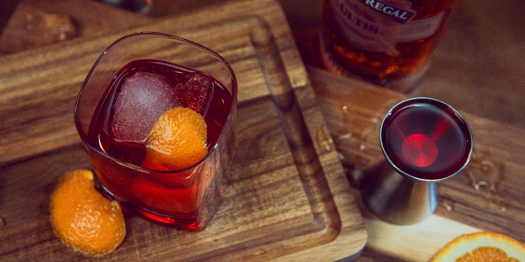 ChivasRegalUS's tweet photo. The “Undisputed Champion” is our newest cocktail contender. Get the full recipe at https://t.co/kSZBRhBsaW #ChivasRegal #FightForIt #Ultis https://t.co/IrqleEXsyv