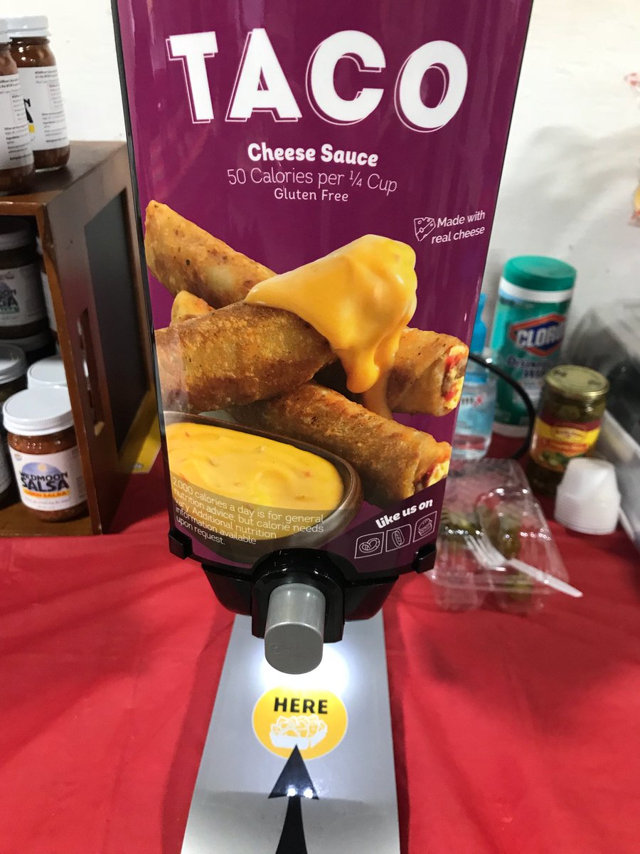WildMoon_Salsa's tweet photo. Busted out the new #CheeseMachine this month...❤️Served up #CheeseNachos w #jalapenos & fresh #Picodegallo🌶Also popular were #Habanero & #SalsaRed🌶Awesome! #WildMoonSalsa #WildMoonSalsas #cheesemachine #nachos #serveitup https://t.co/DZkdfv4Hrg