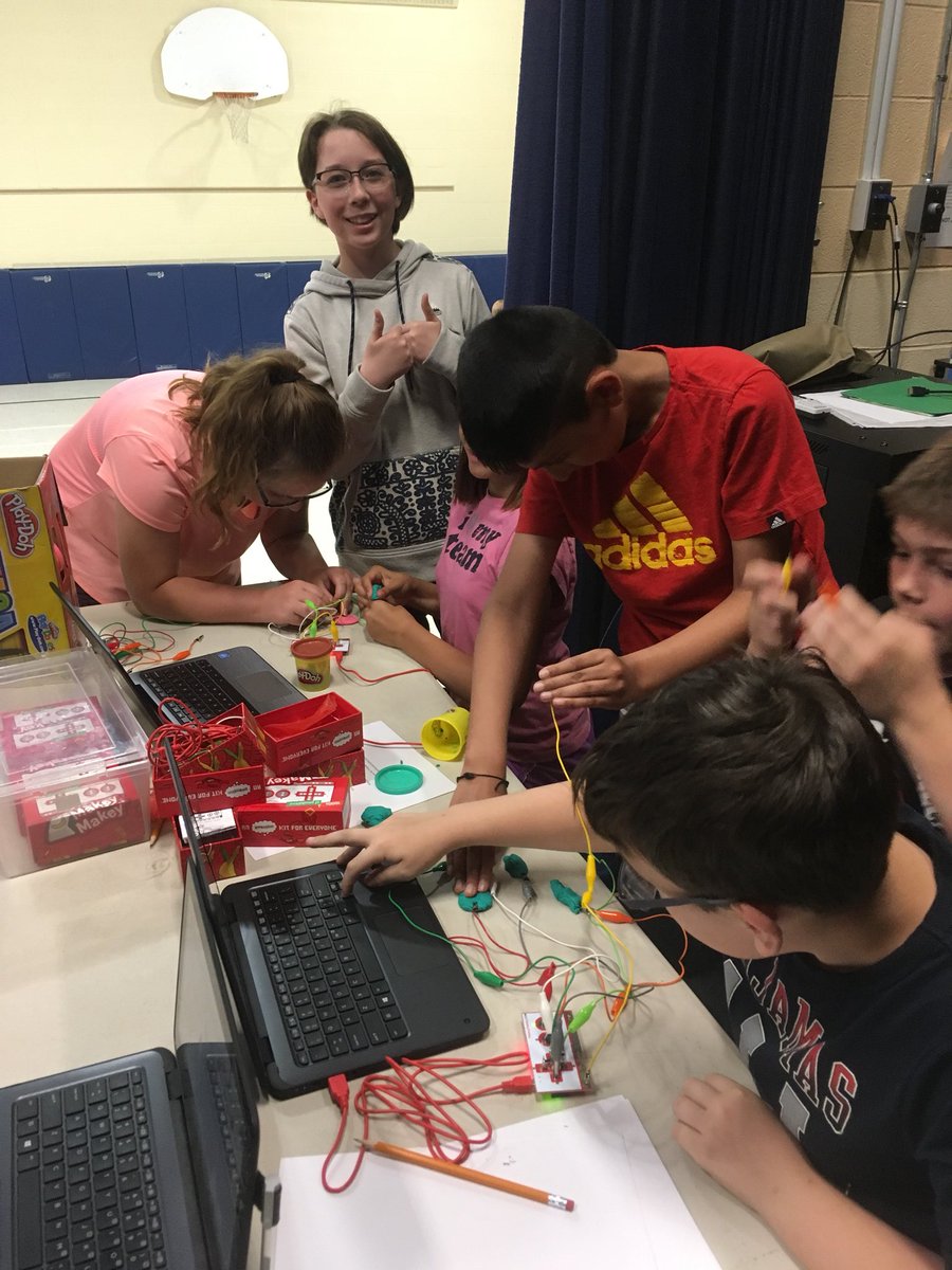 MLaPeareGEDSB's tweet image. Hackathon Station #1: Scratch, Makey Makey and Osmo. #codetolearn #CanCode @acampbell99 @hughesgrade6 @GEDSB21C @LaurettaMMurray