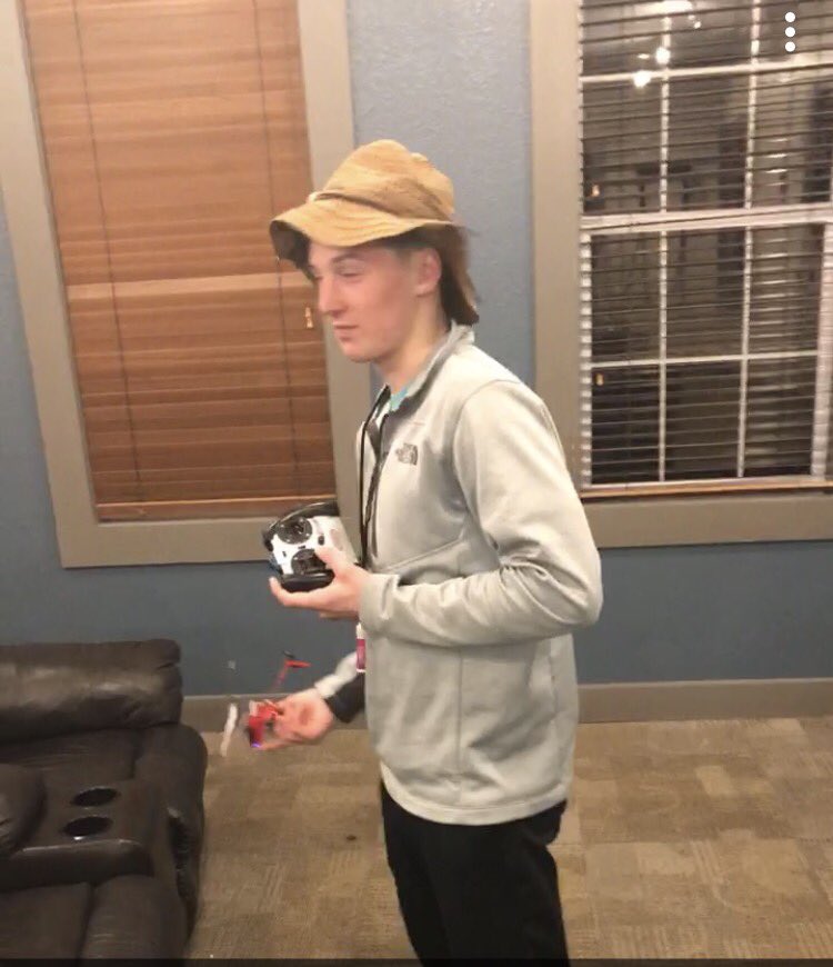 Piowlski [Nick] tweet media