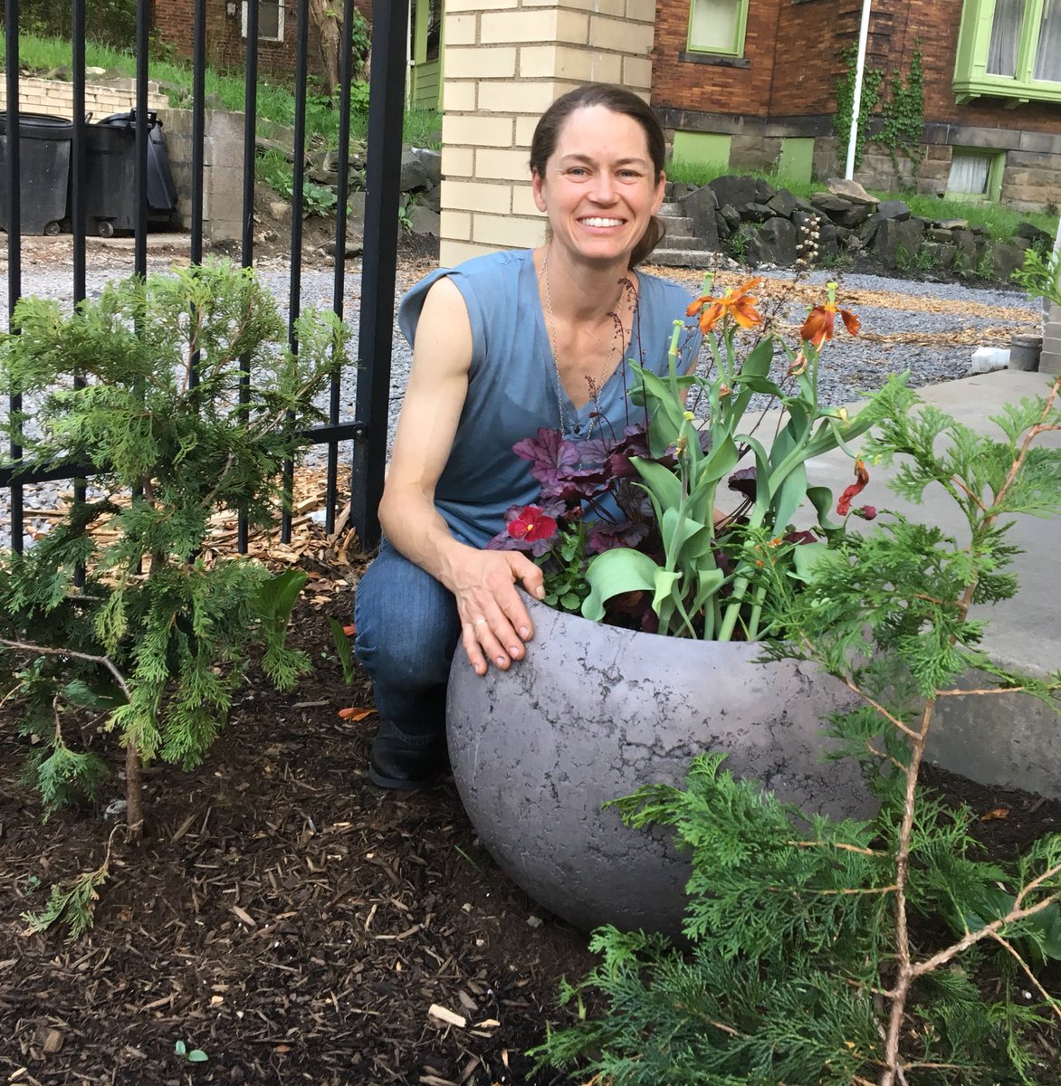 ConcreteZen's tweet photo. Nicole Santella planting the @BuddyRhodesCP vessel- “Honest Style”- hope to see you soon Buddy! https://t.co/0M1ZDCxygm