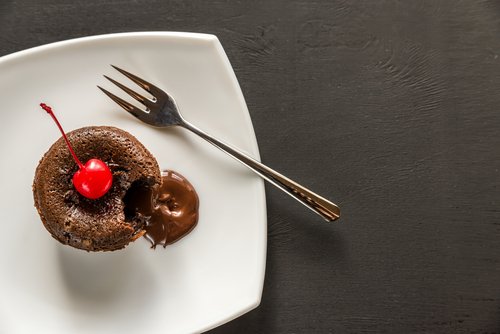 CapeRestoWeek's tweet image. There are some who like to go big and try all of crazy inventions cooked up for #CCRW. Then there are those happy to enjoy a stinkin’ good burger and a fudge-topped lava cake. To each their own! 

#simplethingsaregoodthings #MurphysonMain