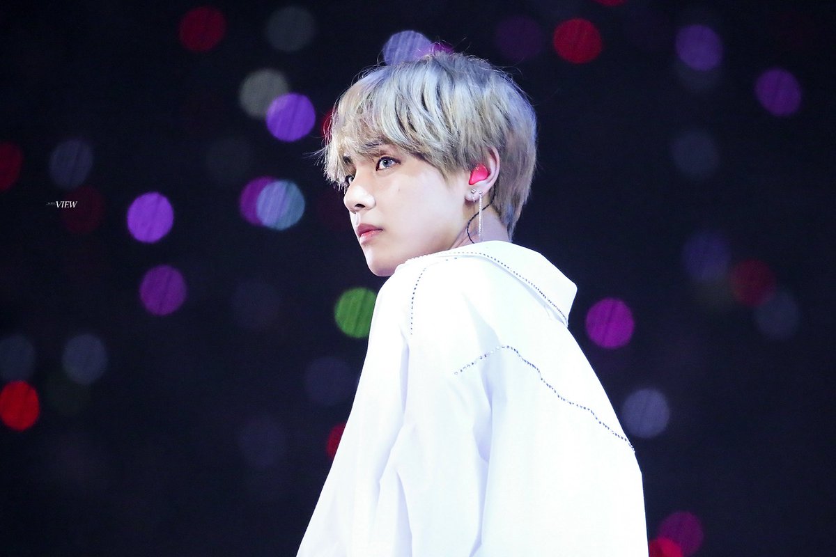 Gii1802's tweet photo. _Thứ tình cảm dành cho idol chỉ có thể là vĩnh viễn.

_I vote for @BTS_twt for the #IVoteBTSBBMAs Top Social Artist Award https://t.co/vQ8k2QqwOA