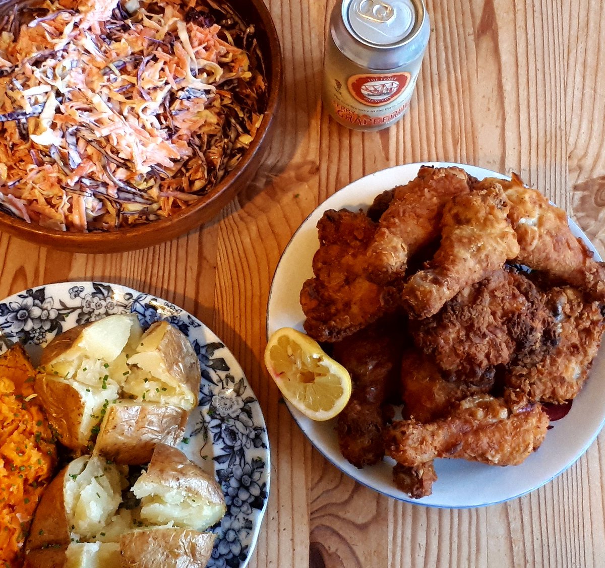 VPetlan's tweet photo. @FerryBrewery #FerryTastyAles #FerryGrapefruit Sauthern fried chicken. https://t.co/1AbK00WVA4