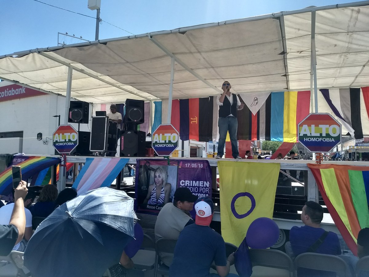 CiudadJrzGLBT's tweet photo. #MoradovsHomofobia en #CiudadJuárez https://t.co/kVZ99Fuxir https://t.co/iVtxNYGzcR
