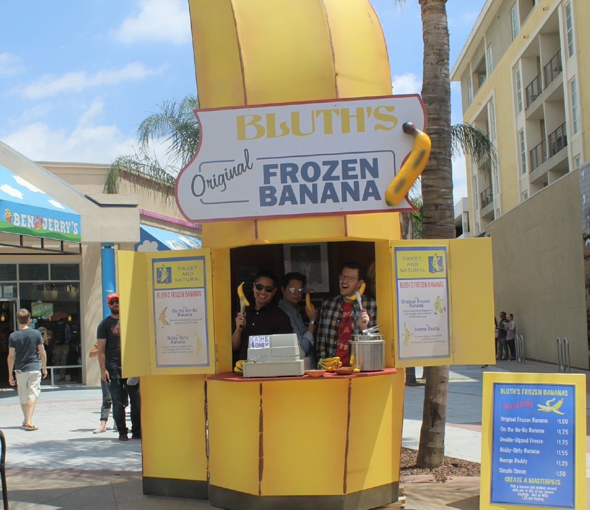 TheJimmyV's tweet photo. There's ALWAYS money in the banana stand...
#AD5 #VoteBluth
@arresteddev https://t.co/cK4DDO8hGR
