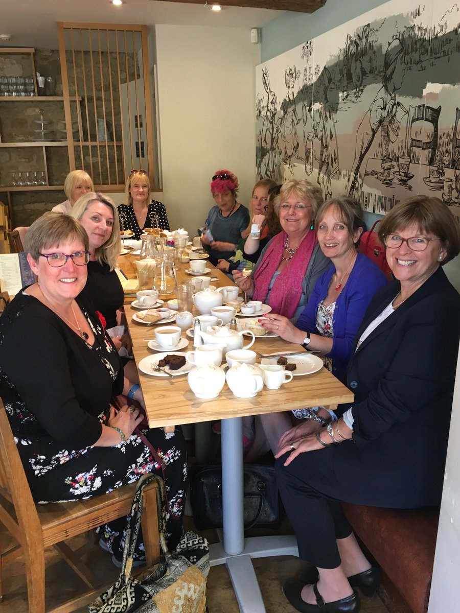 OxTweets's tweet photo. "@Isisaudio" Lovely to see so many of our romance authors in #Oxford this afternoon and at the #RNASummerParty this evening. https://t.co/7aiWu4gYE1