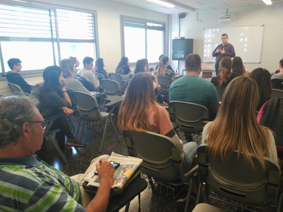 FundacioAcsar's tweet photo. Les universitats s’incorporen al nostre projecte europeu UNINTEGRA. Estudiants en practiques i voluntaris de la UAB, Universitat de Vic i Universitat de Girona, Rovira i Virgili i les Illes Balears participaran desde juliol en activitats amb als refugiats atrapats a Grècia. https://t.co/UYrMfuo0xd