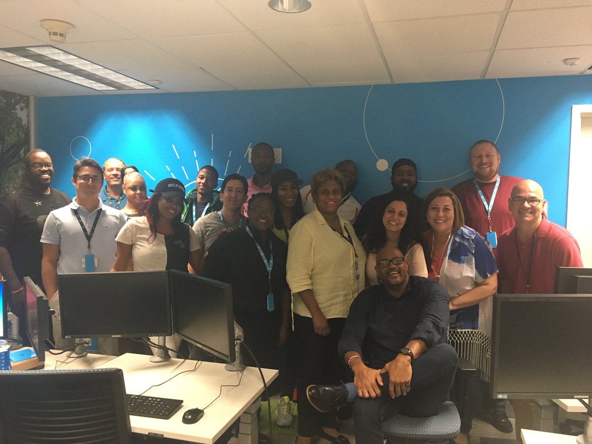 quntut13's tweet photo. Loved hanging out with #430strong ISM Loyalty @cajunjro @CowboyBart333 @roki428 #TU_TLife #TUProud #lifeatatt https://t.co/gWJeZkiGOO
