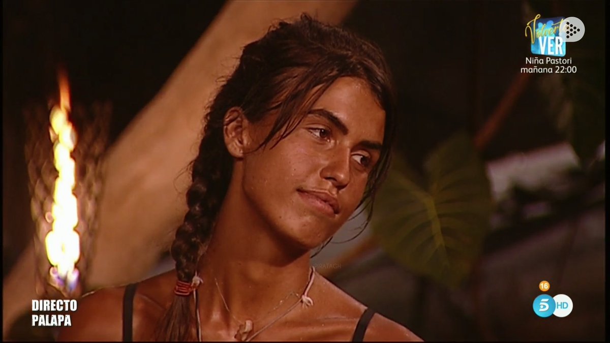 PirataGH's tweet photo. 🔃RT Si Sofía es tu ganadora. #SVGala10 https://t.co/wbj3XvjlIT