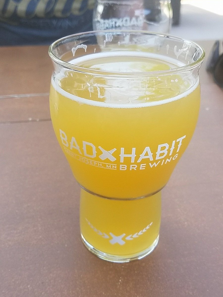 JohnPetersonVOX's tweet photo. Let the weekend begin. Pit stop on the way up to the lake at @badhabitbeer with @BradSKnutson. #Vanderbash https://t.co/xieu3mn8ol