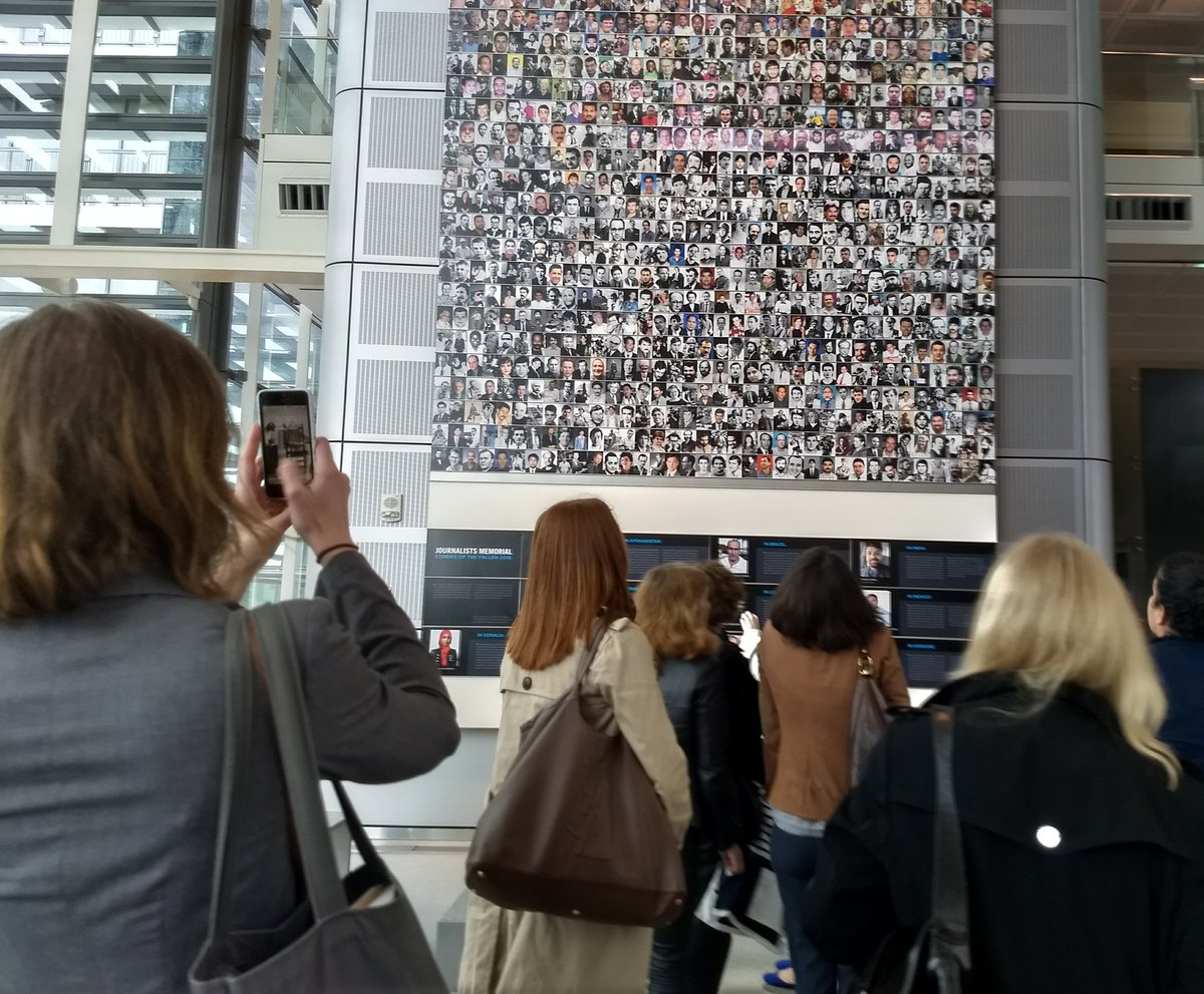 Press attachés from across North America are gathered in DC today. We visited the @Newseum and had a fascinating exchange at the @1stAmendmentCtr on #freedomofspeech and expression in the US vs France.