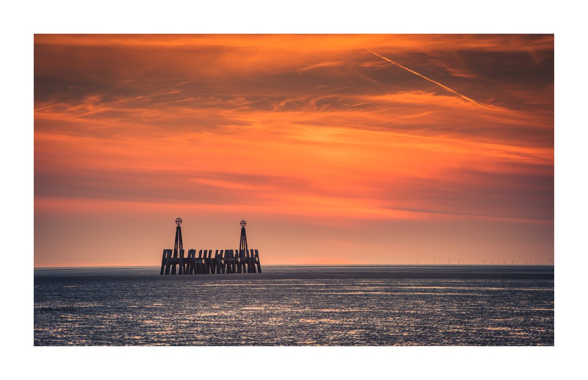 this is the view from st annes beach this eve ! nikon d810 70-200mm
format hitech firecrest cpl 0.6 grad 3leggedthing winston f11 iso 64 1/200 
@3LeggedThing @FormattHitech <a href="/NikonProEurope/">Nikon Pro</a> <a href="/StormHour/">#StormHour</a> <a href="/Stephencheatley/">Stephen Cheatley Photo 📸</a> <a href="/StAnnesBeachApt/">St Annes Beach Apts</a> <a href="/BBCEarth/">BBC Earth</a> <a href="/BBCNWT/">BBC North West</a> #3ltpro