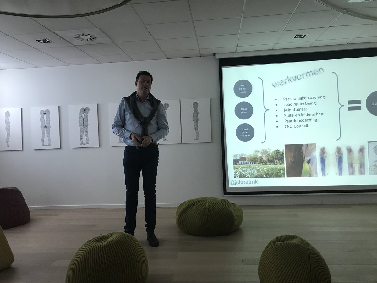 Ten huize van groeigazellen @trends_be <a href="/JoostCallens/">Joost Callens</a> <a href="/Durabrik/">Durabrik</a> met <a href="/UNIZO_OVL/">UNIZO Oost-Vlaanderen</a> - ‘de kwetsbare leider’ #visionquest #ikigai #leadership #inspiration