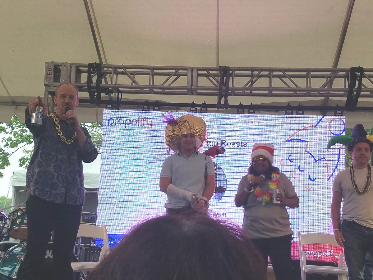 FelicianoCenter's tweet photo. Hey #startups, has a #VC ever made you wear a costume, and then gave you a can of @PabstBlueRibbon? At #propelify, "devil" investor @thomaswis @NewarkVc is entertaining the crowd at the Live Startup Roast session. #LetsPropel @propelify https://t.co/cYNp62Ej55