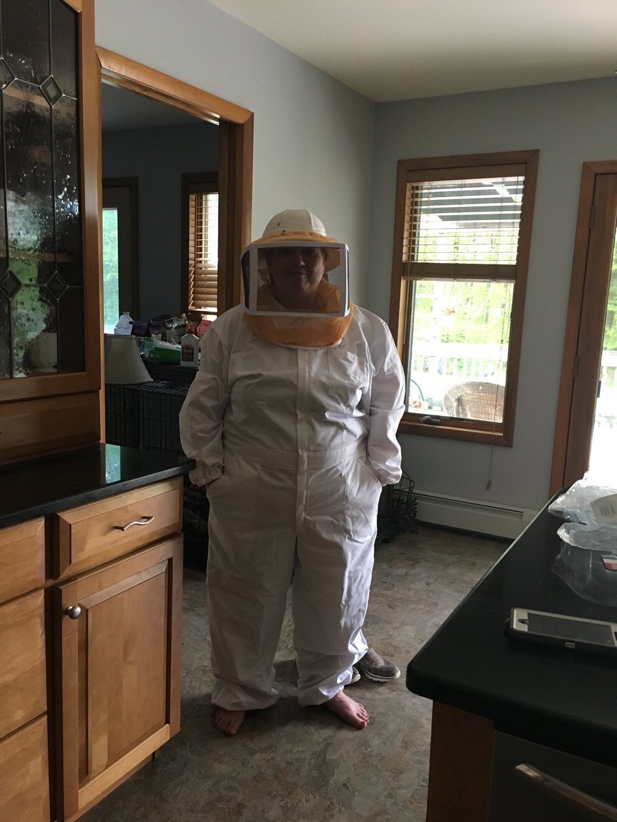 oldjaclyn's tweet photo. My aunt Kate is a beekeeper (on the side). She got all dressed up for her local beekeeper meeting tonight and her husband, Rick has some concerns about her beekeeping ways. He’s allergic to bees... #BeekeeperKate #BeGreatLikeKate #SorryRick https://t.co/MyBkKbX1DY