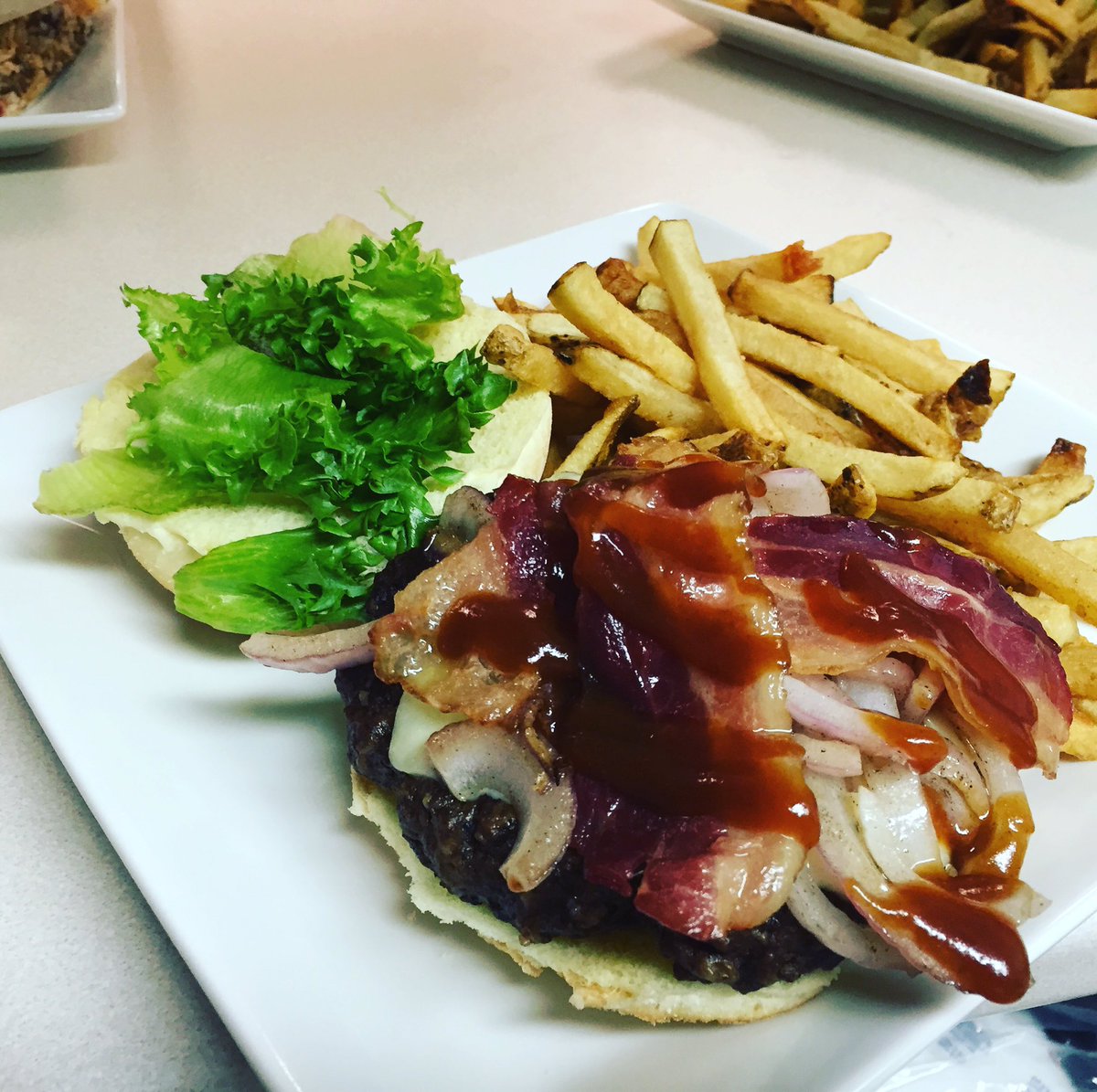 MAMA'S "RELIEF BURGER" ..ingredients  changing weekly..$2 Donation from every burger sold going to help support flood victims in the area.. This weeks burger (9oz patty, Monterey Jack cheese, sautéed onions, bacon, lettuce, BBQ sauce and ranch..@mamasbrewpub #reliefburgeratmamas