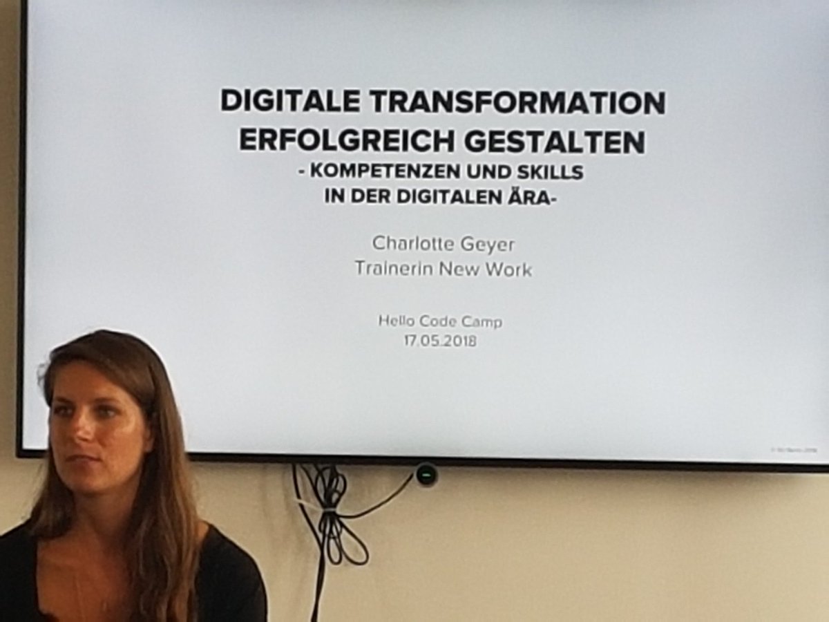 EduOrakel's tweet photo. Jetzt stellt Charlotte Geyer ein Framework vor, um digital leadership etablieren zu können. Fragestellung: Welche Kompetenzen werden benötigt, um Menschen zu befähigen? @HelloCodeCamp #hcc18 https://t.co/aNzAUaTixW