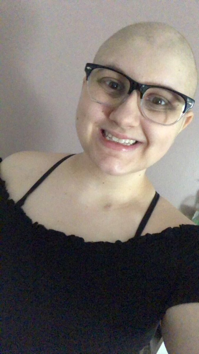 hannahrt1216's tweet photo. First selfie that I took with no hair. I really like it💕 https://t.co/ZBgnN2ra6w