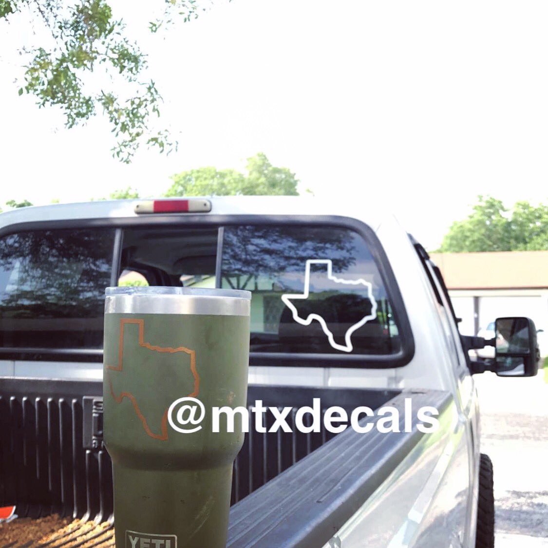mtxdecals's tweet photo. Decals for @__rodz666 🔥
Texas outline for his truck & yeti cup!
#dmtoorder📩
#customdecals
#customyeticup
#texas🇨🇱
#whitedecal
#copperdecal
#mtxdecals
TAG A FRIEND‼️ https://t.co/Lq8pdriEQG