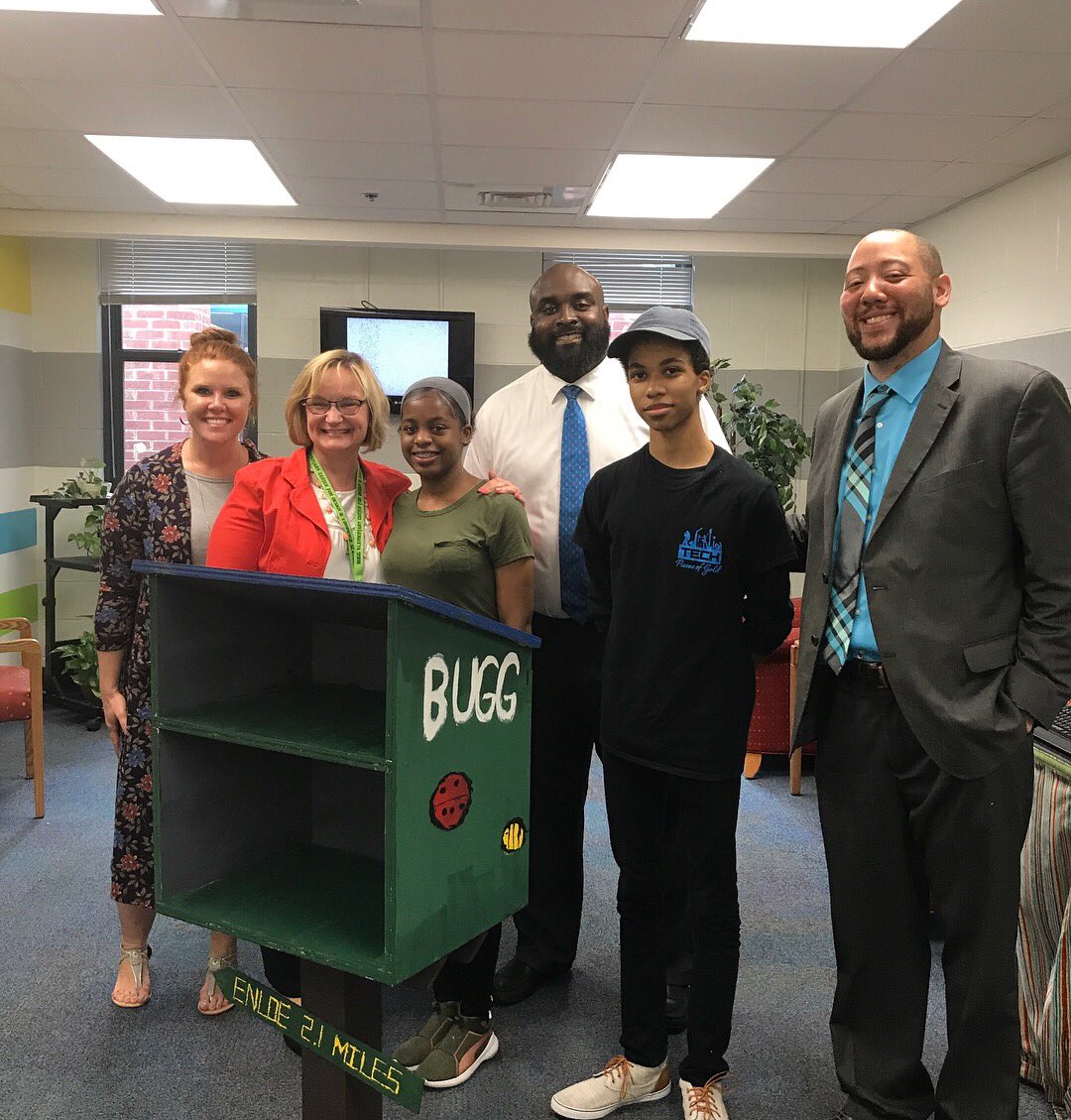 EnloeMagnetHS's tweet photo. Enloe HS delivered book exchanges to our feeder elementary schools today! This was part of our “Booking Future Flights to Enloe” service project to promote literacy! @wchavis @APJMallory @WCPSS @HunterPrincipal @FullerMagnetES @BuggMagnet @ConnPrincipal @ConnMagnet https://t.co/iSiRx18c81