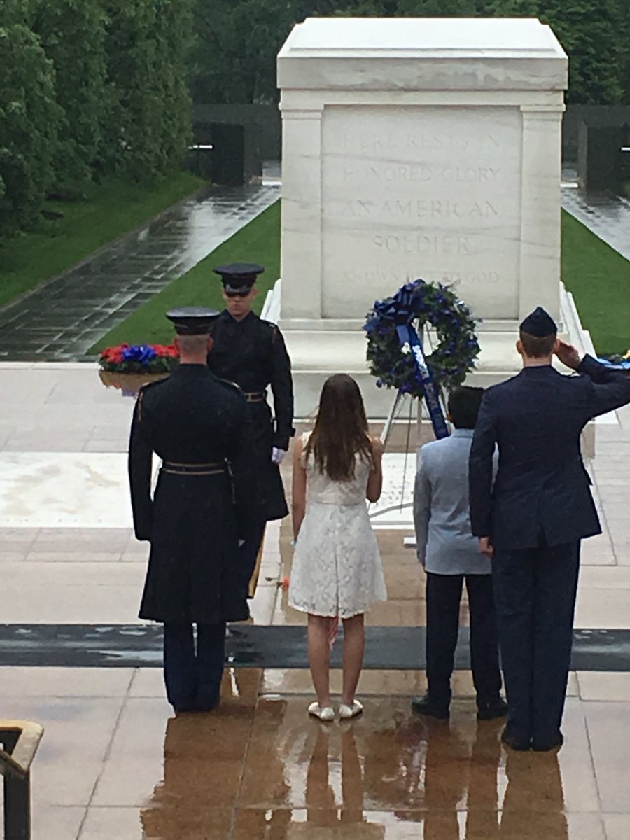 SpringerOGWA's tweet photo. Wreath laying contd. #ogwa2018 https://t.co/i4BWpW7Xgn