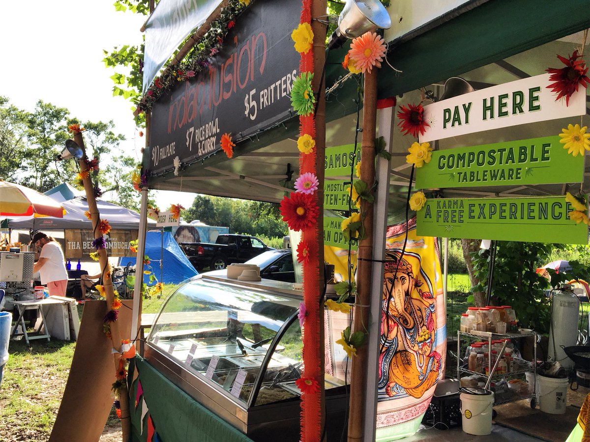 HigherTasteCafe's tweet photo. Throwback to OBJ. Sitting it out this year again. Can’t wait to hit the road and sling some curries for y’all. Have a great festival, folks! 🍊 https://t.co/lg2qCcLyed #HigherTasteCafe  #OrangeBlossomJamboree https://t.co/CveCvEUNDO