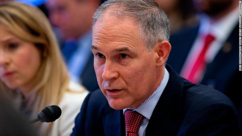CNN's tweet photo. "if you don't have a problem with Americans drinking contaminated drinking water, drink it yourself until you tap out or resign," Arnold Schwarzenegger tweeted to EPA Administrator Scott Pruitt https://t.co/FdGUd7lRkE https://t.co/o4NYEi2w55