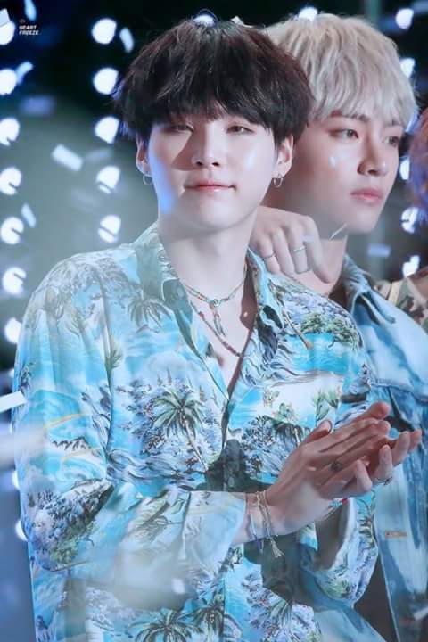 Taetae301220's tweet photo. Tám mươi sáu @BTS_twt #iVoteBTSBBMAs https://t.co/9OPEKPLDXM