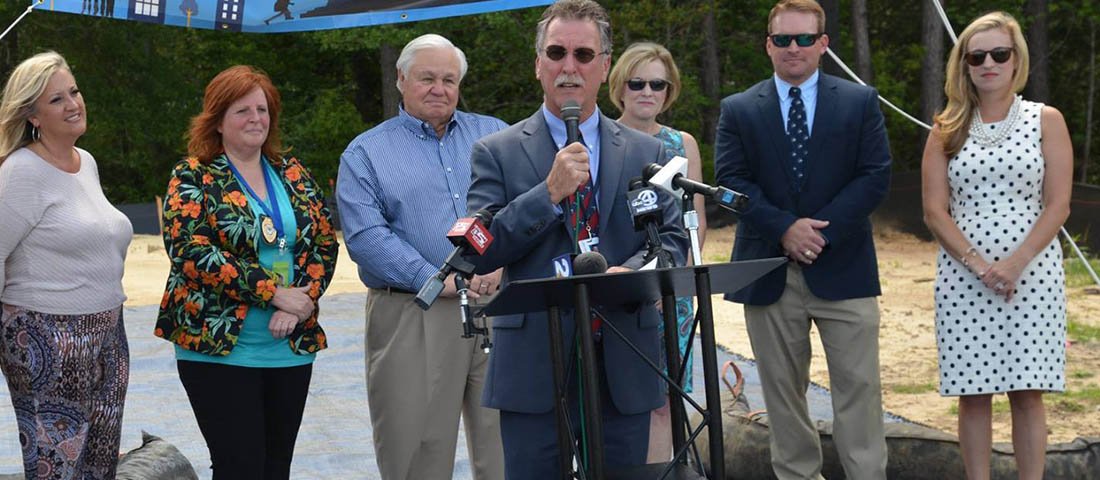 CCSDConnects's tweet image. CCSD&apos;s Exec. Director of Secondary Learning and former RB Stall principal, Kim Wilson is retiring after 33+ years with the district. Wilson has spent OVER 42 years in education. Congratulations and THANK YOU! ccsdschools.com/UserFiles/Serv…