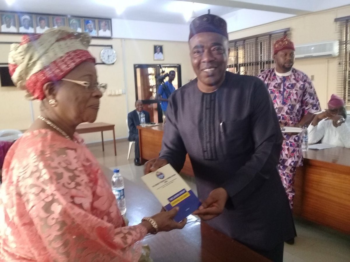 SenatorSolomon's tweet photo. The Eminent Persons of Ikorodu Division (EPID), a body comprising of important personalities presented a Working Document to the public by its Liaison Group at the Gbadamosi hall of the Ikorodu Town hall on Tuesday, May 15, 2018. https://t.co/RDH6p6BKF3
