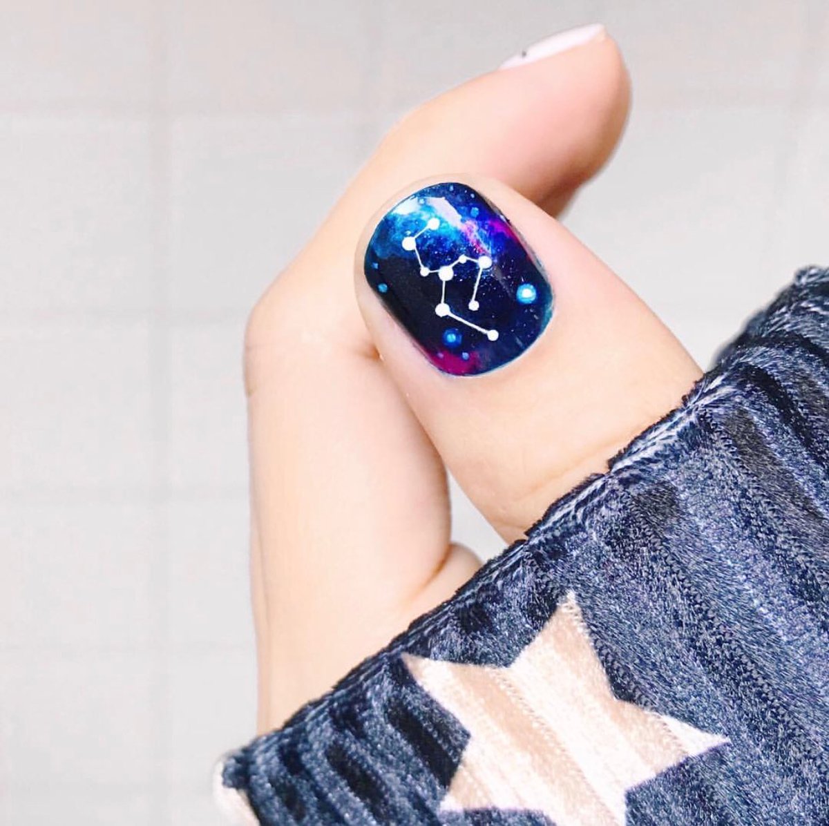 Miniature Masterpieces — Constellation Nails! :) Tutorial here