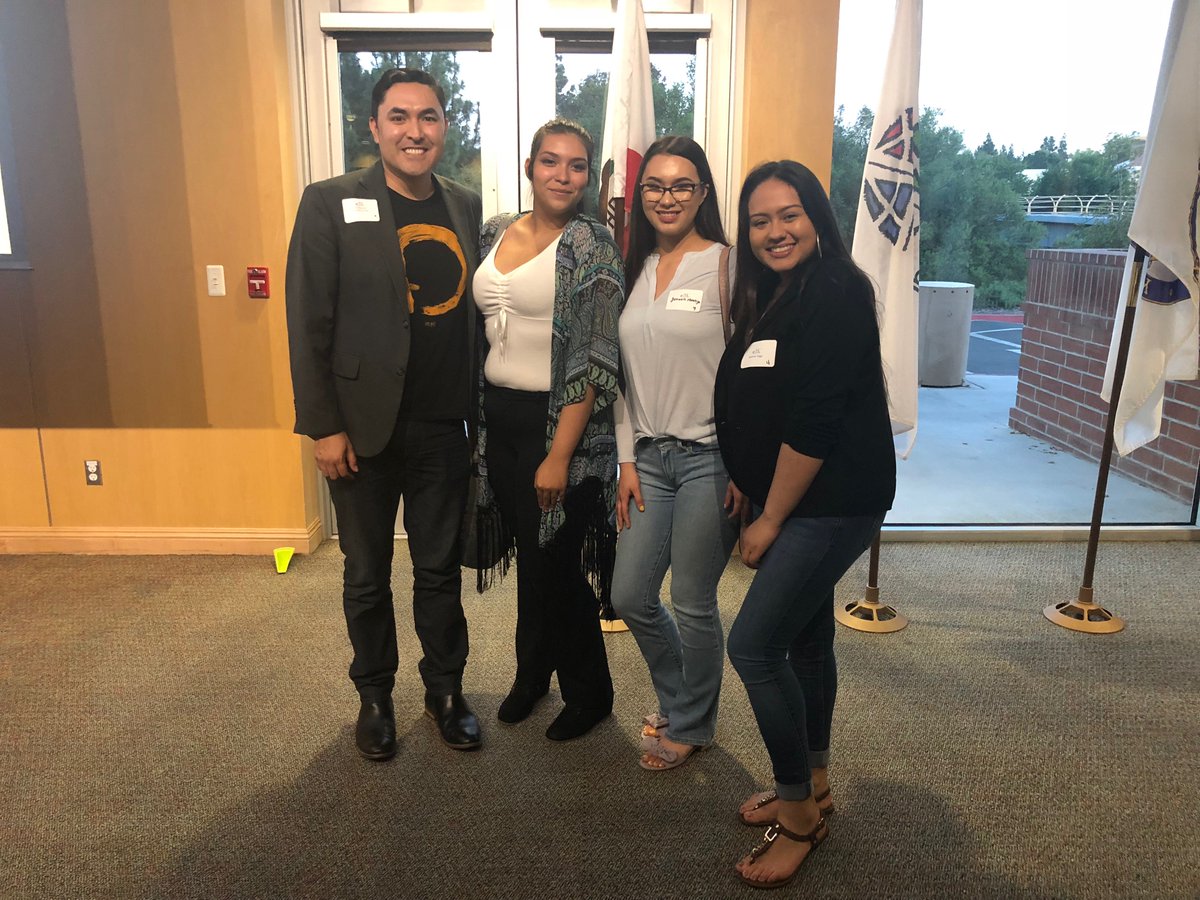 CareerEdCenter's tweet photo. @DrRogerRice @vcinnovates @VenturaCOE Great evening! Medical and Healthcare professionals, students, educators and parents! #EntreeToEmployment @CalLutheran @vcinnovates @VenturaCOE #Networking https://t.co/y7ChbOYrAG