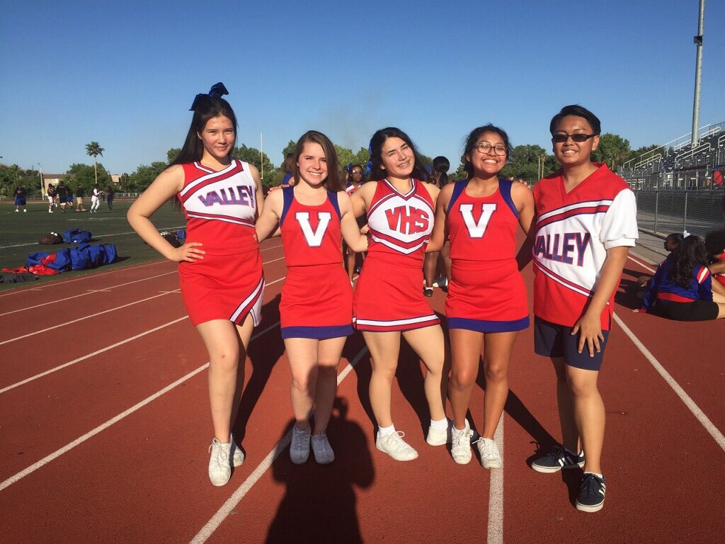 valleyhscheer's tweet photo. First hangout for cheer squad 2018-19. Congrats to our senior cheerleaders who are graduating! They passed the baton down to the new cheer team & captain today at the Alumni football game. #graduation2018 #cheer #cheerleaders #cheerleading #ValleyVikings #valleyhs @stuco_valley https://t.co/NiAJ6lRbNS