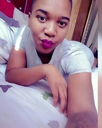 billysigudla1's tweet photo. This brother stabbed to death by his girlfriend. Our hearts are heavy, he was the breadwinner of their family. Condolenses to the family. Shame to this lady on pic2 who killed him... #RIPsefako #SefakoMoteme Robala ka kgotso Tholo😭😭😭😭😩😩😩 https://t.co/xzSBRqx1Sy