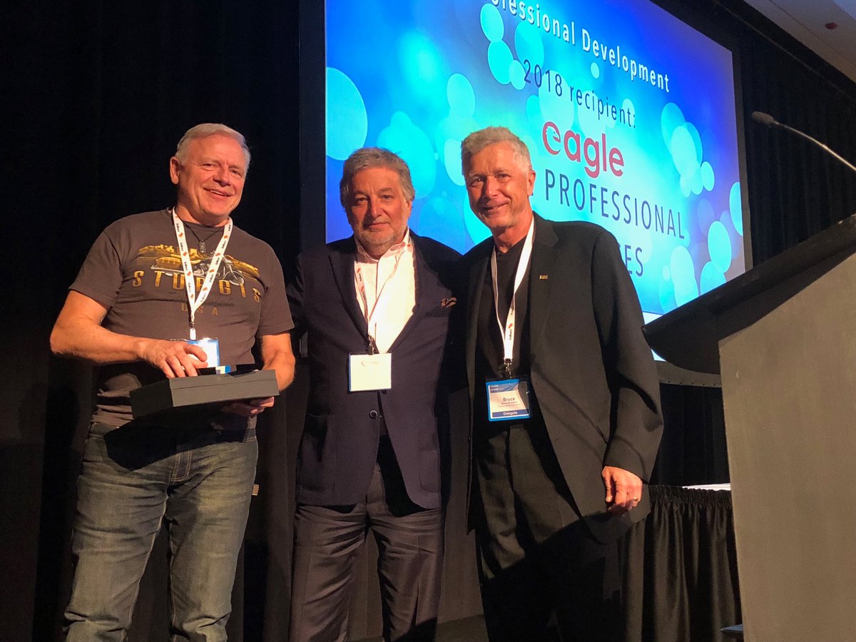ACSESSCanada's tweet photo. Congratulations @KevinDee300 (l) on your award for professional development! Keep inspiring us with your leadership & wisdom. Kevin accepted the award from ACSESS president Bruce McAlpine of @FulcrumSearch (r) & Michel Blaquiere incoming president of @DrakkarRH #ACSESS2Work2018 https://t.co/VETySCeB35