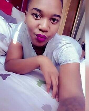 billysigudla1's tweet photo. #RIPsefakoThis brother stabbed to death by his girlfriend. Our hearts are heavy, he was the breadwinner of their family. Condolenses to the family. Shame to this lady on pic2 who killed him... #RIPsefako #SefakoMoteme Robala ka kgotso Tholo😭😭😭😭😩😩😩 https://t.co/k1SCfawcyk