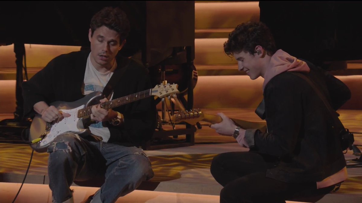 formulaswiftea's tweet photo. Lo más bello de todo es su felicidad al contar con su ídolo
#IVoteShawnBBMAs #InTheMorning #InTheMorningAtMidnight @ShawnMendes https://t.co/ok7w95pxy8