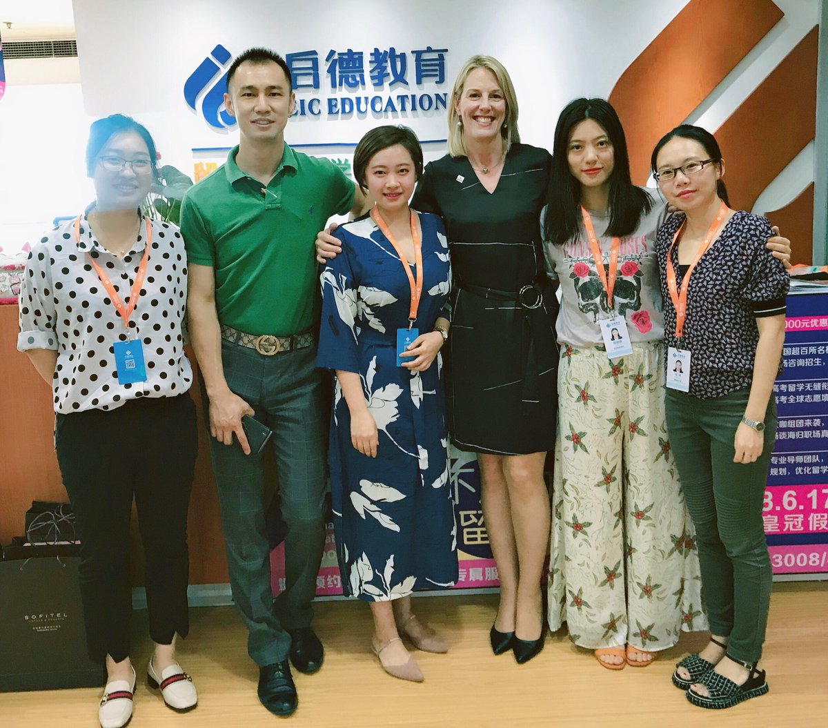 The amazing team at #Chengdu #EIC Education.  More #Aussie grads! Thanks Sarah (Brisbane grad), Becky (Aussie grad) and Vivi for the great meeting! See you soon in Brisbane Sarah! <a href="/FedUniAustralia/">Federation University</a> #fedunibrisbane @StudyBrisbane <a href="/FutureUnlimited/">FutureUnlimited</a> federation.edu.au/brisbane