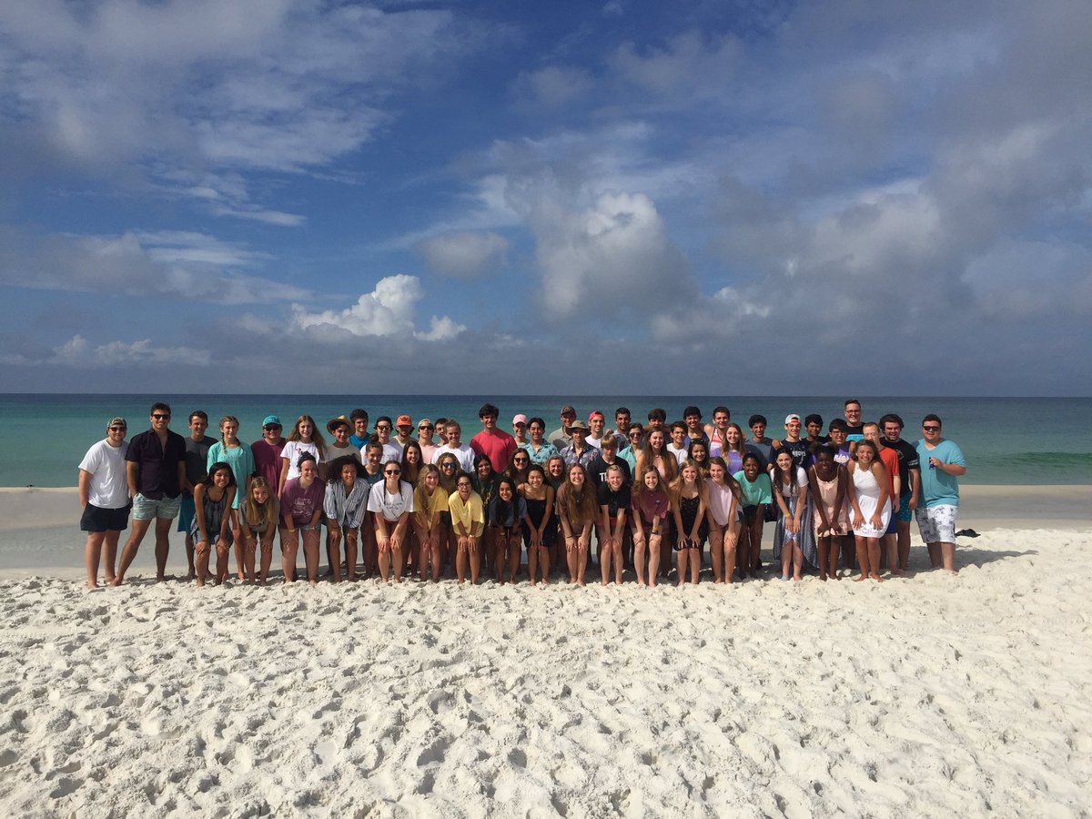 oldmanriver9's tweet photo. @sacs_lions SENIORS had a great time on senior trip and I will really miss this group! https://t.co/0ZxlsMetxL