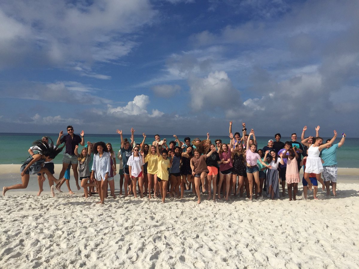 oldmanriver9's tweet photo. @sacs_lions SENIORS had a great time on senior trip and I will really miss this group! https://t.co/0ZxlsMetxL