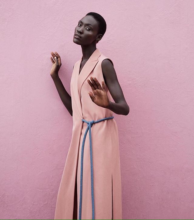 crystalmodelsUG's tweet photo. Friday beauty
@anyonasola for @cerealmag photographed by @tlkphotographer
#CMAGirls #melanin #editorialphotography #models #Africa #TopAfricanModel #style #blacklivesmatter #crystalmodelsafrica #AnyonAsola https://t.co/MNy5YcO9zv